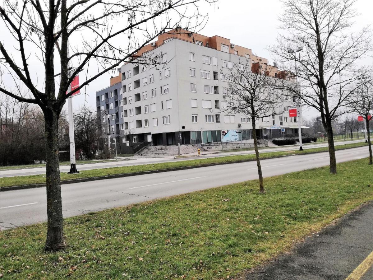 Ferienwohnung Apartman Ella Zagreb Exterior foto