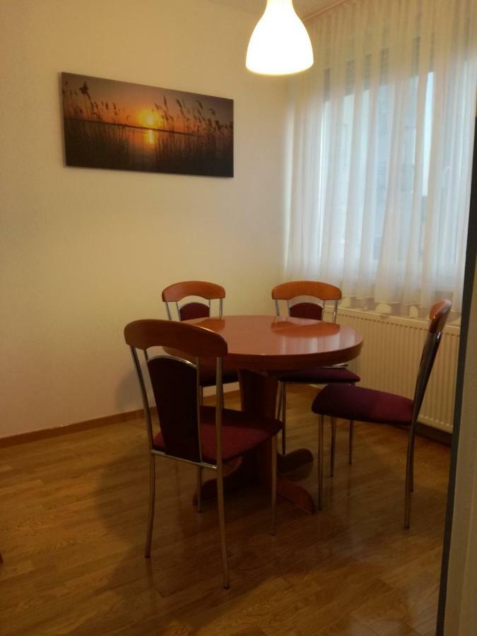 Ferienwohnung Apartman Ella Zagreb Exterior foto