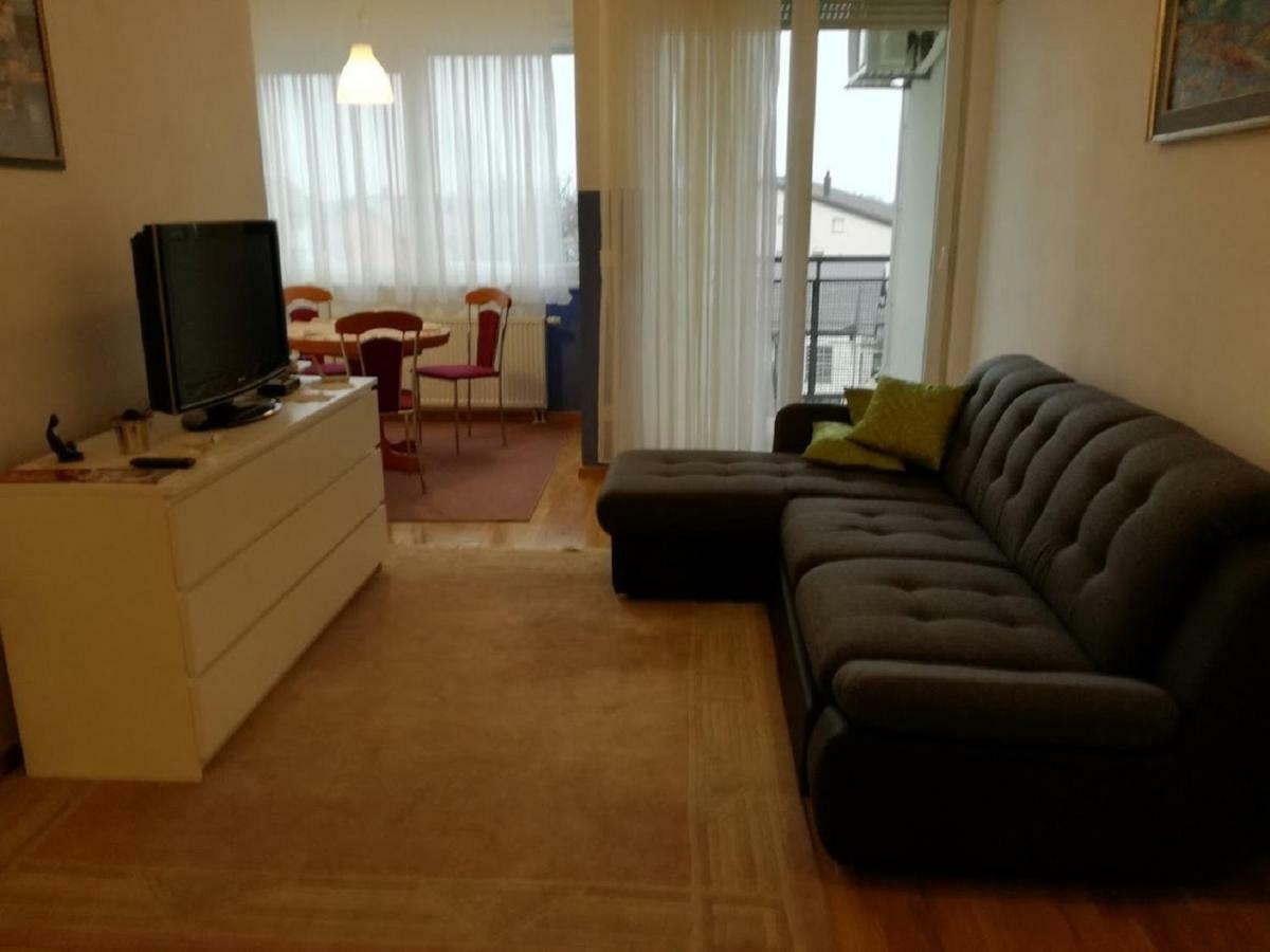 Ferienwohnung Apartman Ella Zagreb Exterior foto
