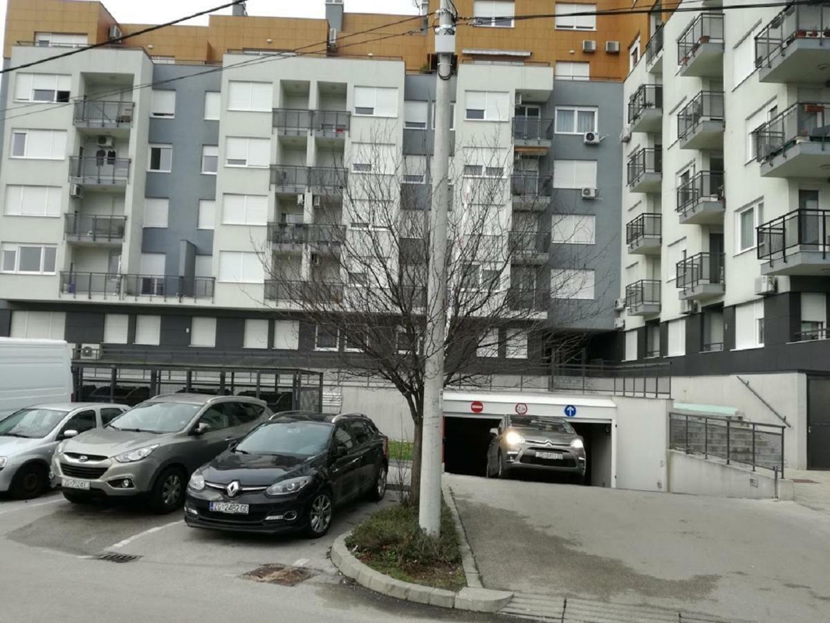 Ferienwohnung Apartman Ella Zagreb Exterior foto